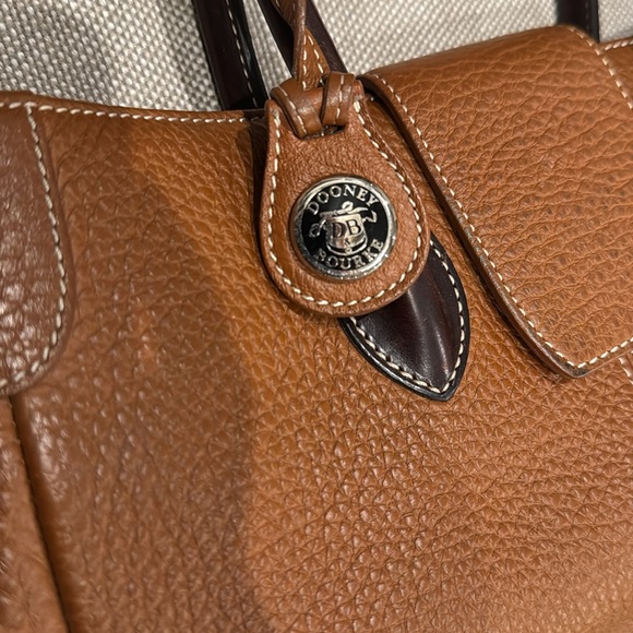 Brown Dooney & Bourke handbag - great condition - Picture 5 of 5